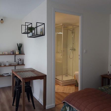 Agreables Chambres Independantes - Coutances Centre المظهر الخارجي الصورة