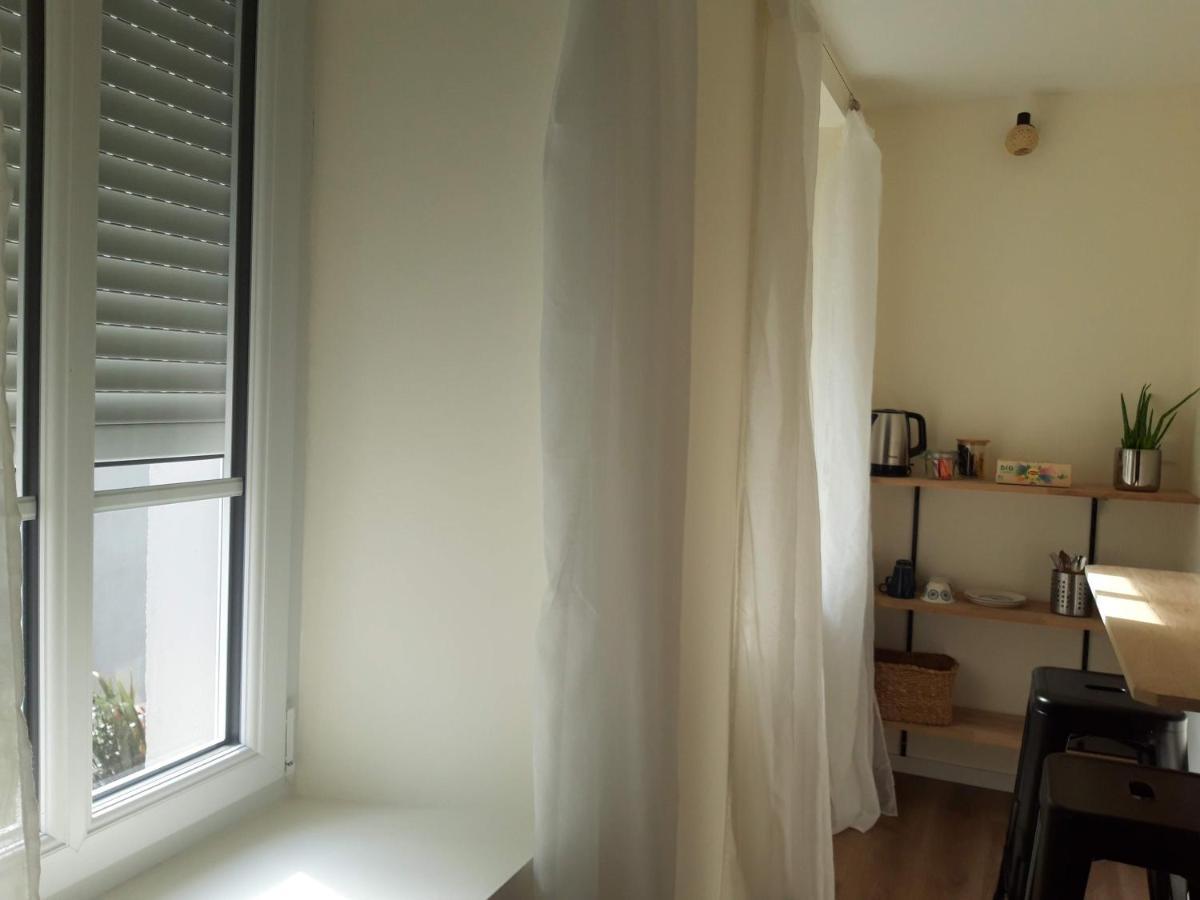 Agreables Chambres Independantes - Coutances Centre المظهر الخارجي الصورة