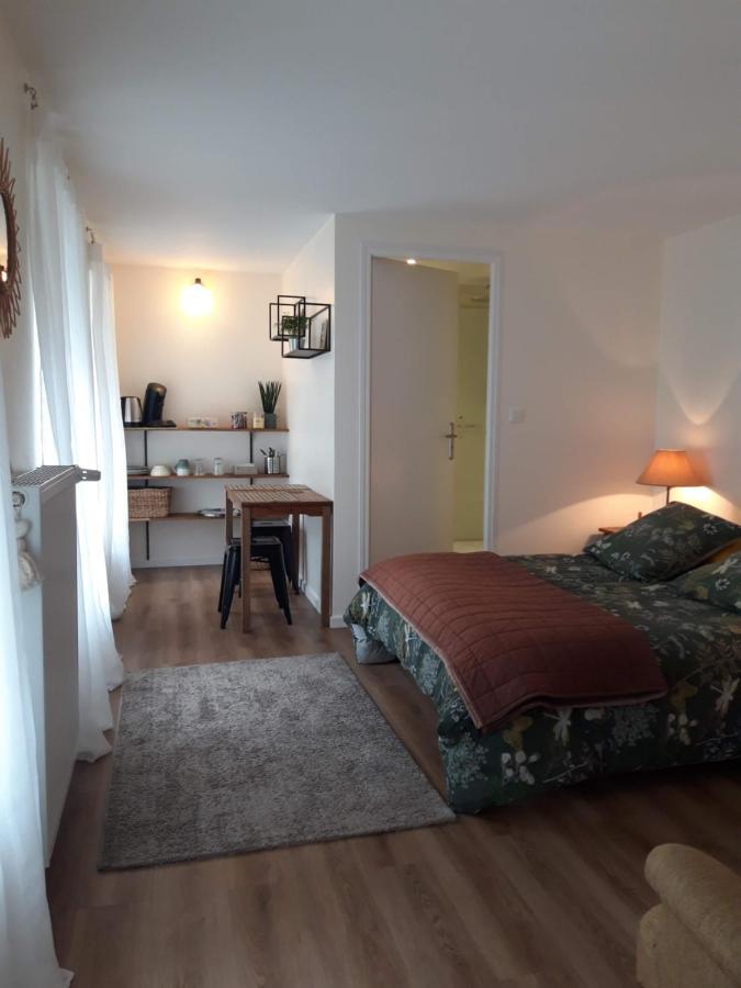 Agreables Chambres Independantes - Coutances Centre المظهر الخارجي الصورة